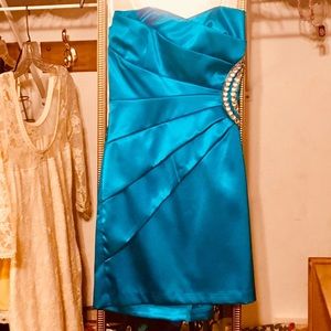 NWOT Cerulean Blue Strapless Prom Dress